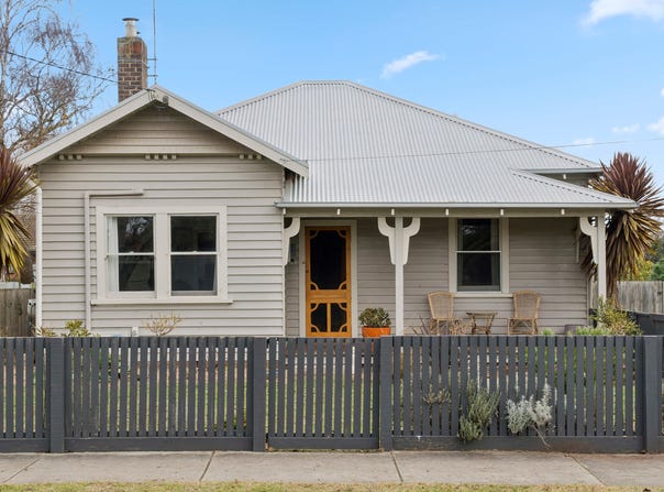 11 McLaughlin Street, Colac, Vic 3250