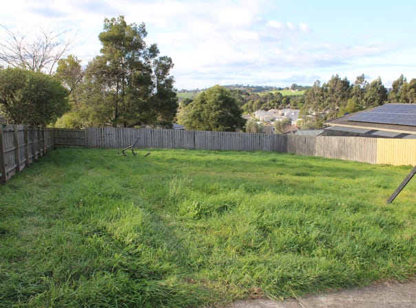 75 Walker Drive, Drouin, Vic 3818