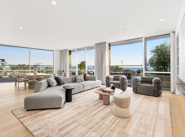 302/103 Beach Street, Port Melbourne, Vic 3207