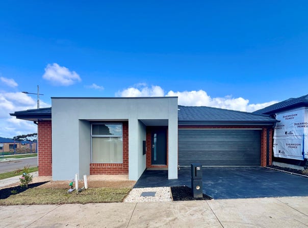 69 Munro Drive, Charlemont, Vic 3217