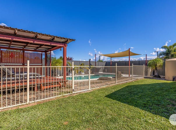 33 Martins Drive, Kuluin, Qld 4558