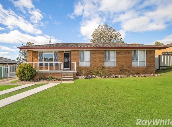 32 Crofton Avenue, Tenambit, NSW 2323