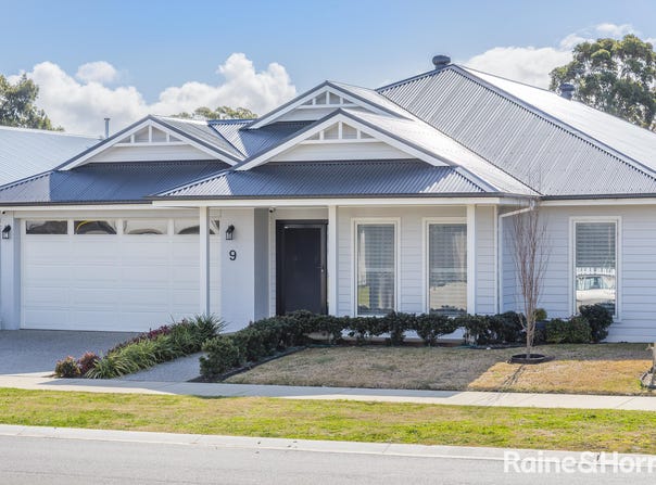 9 Cotton Circuit, Gisborne, Vic 3437