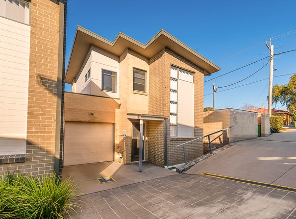 16/19-21 Henderson Road, Queanbeyan, NSW 2620