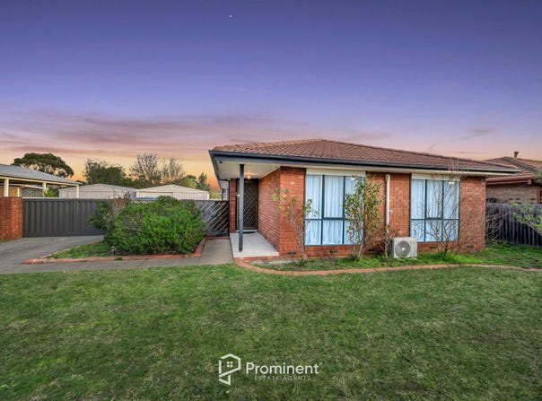 56 Bluegrass Crescent, Pakenham, Vic 3810