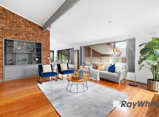 5 Wolf Court, Endeavour Hills, Vic 3802