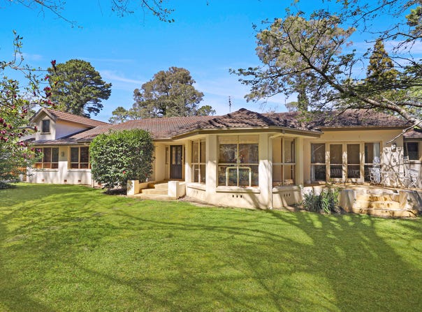 11 Riversdale Avenue, Burradoo, NSW 2576