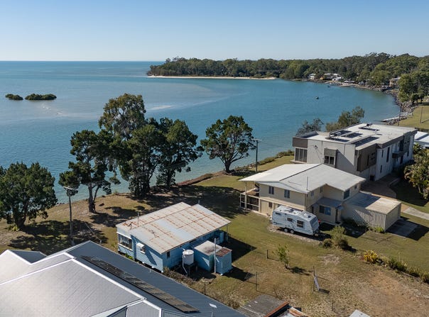 6 Moreton Street, Toogoom, Qld 4655