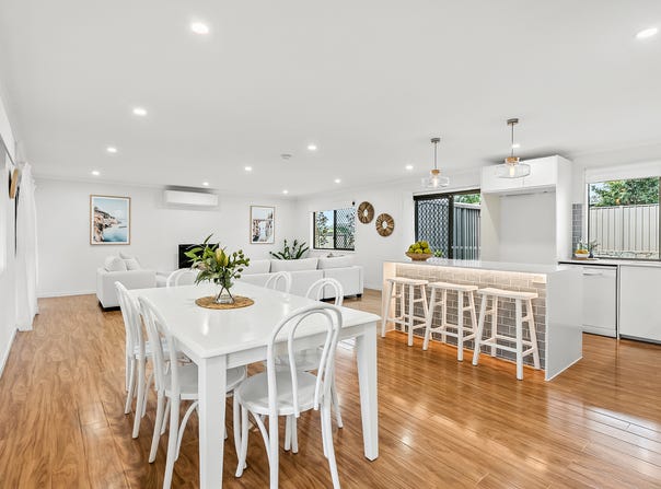 6 Etna Close, Riverhills, Qld 4074