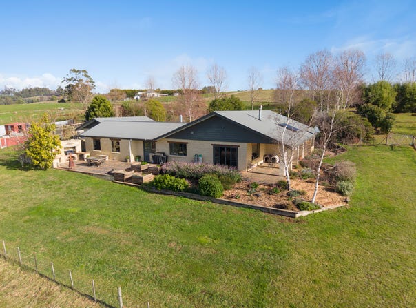 11 Stevenson Road, Lower Barrington, Tas 7306
