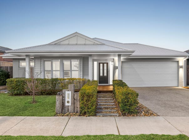 24 Snedden Street, Armstrong Creek, Vic 3217
