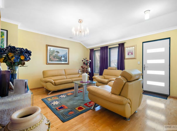 15 Minerva Loop, Success, WA 6164
