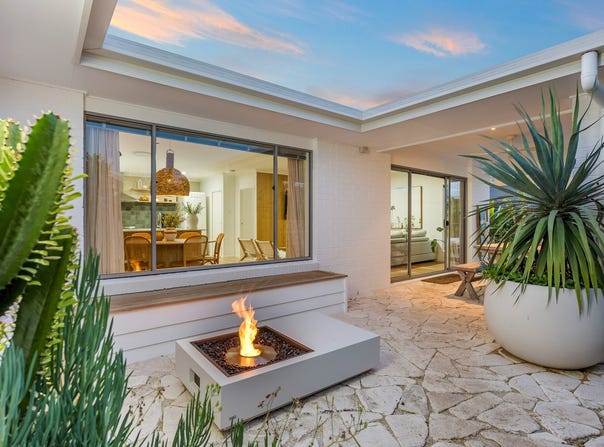 4 Lindwall Avenue, Pottsville, NSW 2489