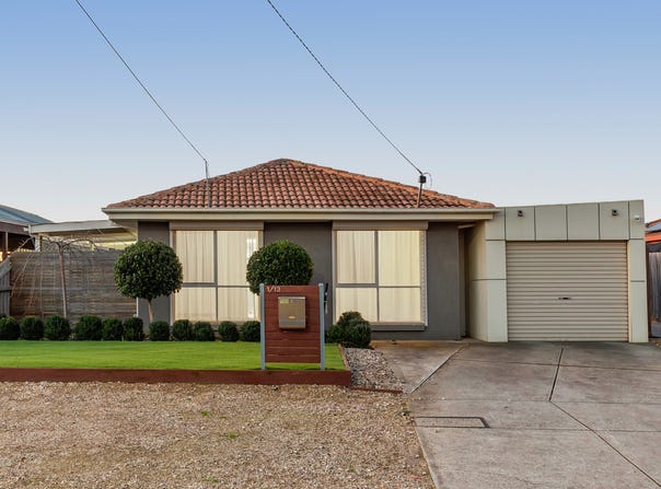 1/13 Whimbrel Court, Werribee, Vic 3030