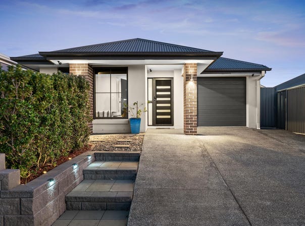 64 Mazeppa Street, South Ripley, Qld 4306