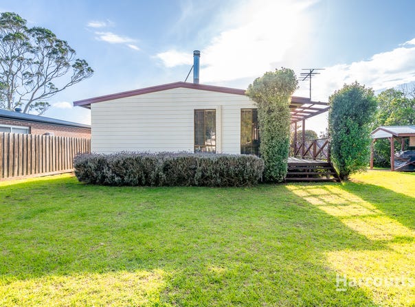 4 Seal Court, Cowes, Vic 3922