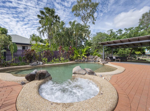 10 Pacific Avenue, Bushland Beach, Qld 4818