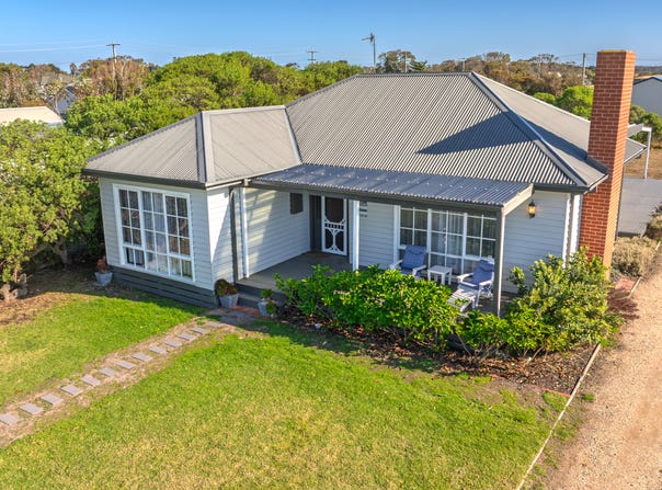 21 Hansen Street, Seaspray, Vic 3851