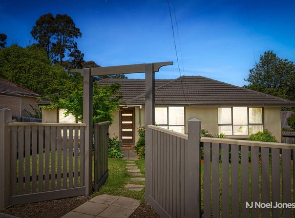 7 MacMillan Street, Mooroolbark, Vic 3138