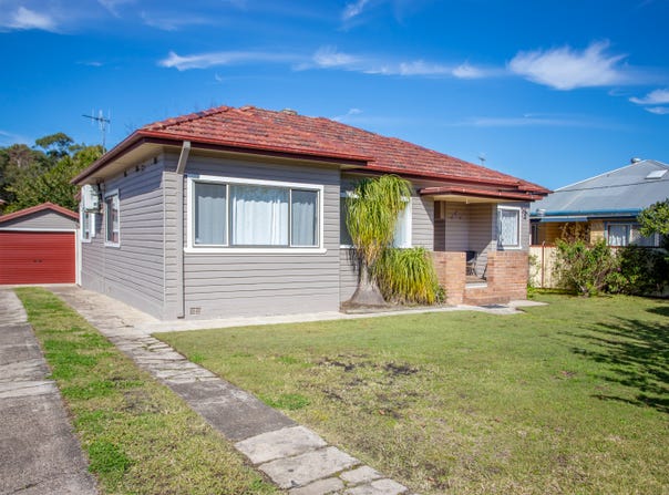 22 Crescent Avenue, Taree, NSW 2430