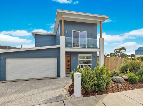 38 Longfin Crescent, San Remo, Vic 3925