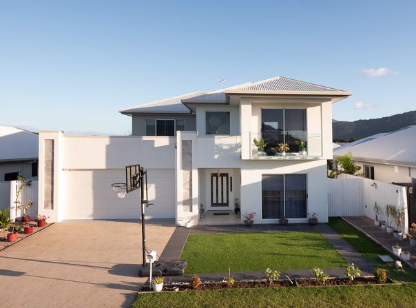 9 Whyambeel Ch, Smithfield, Qld 4878