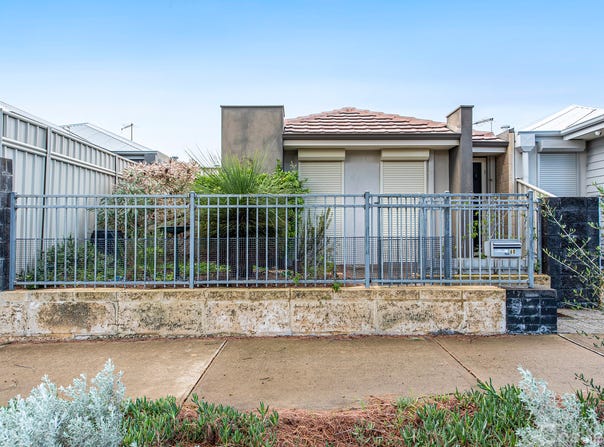 60 Arizona Parade, Golden Bay, WA 6174