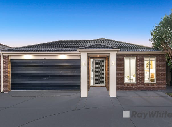 15 Penshurst Way, Cranbourne North, Vic 3977