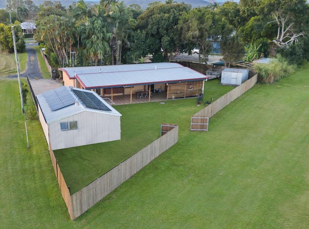 211 Anzac Ave, Marian, Qld 4753