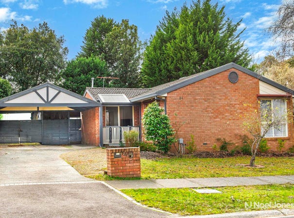 34 Azarow Circuit, Croydon South, Vic 3136