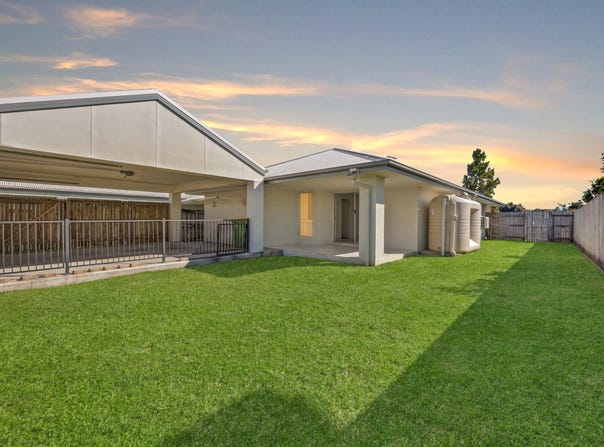 7 Elgans Parade, Rural View, Qld 4740