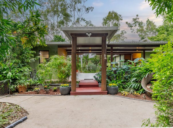33 Alligator Creek Road, Alligator Creek, Qld 4816