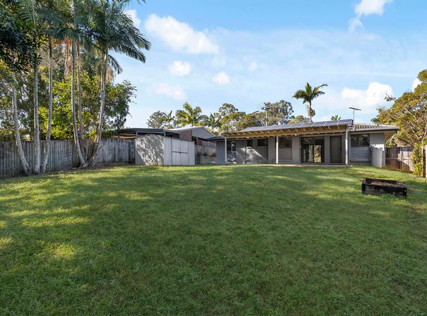 7 Flamingo Drive, Albany Creek, Qld 4035