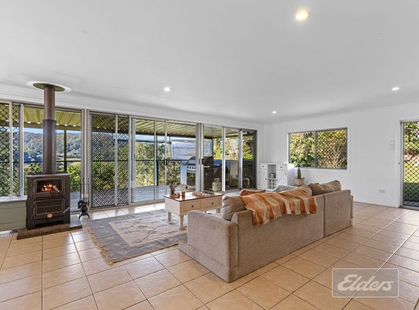 8 Thompson Road, Ross Creek, Qld 4570