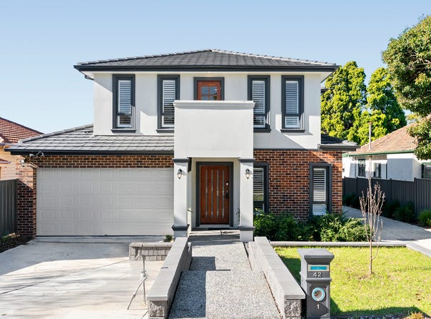 1/42 Roslyn Street, Burwood, Vic 3125