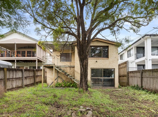 70 Gladstone Street, Coorparoo, Qld 4151