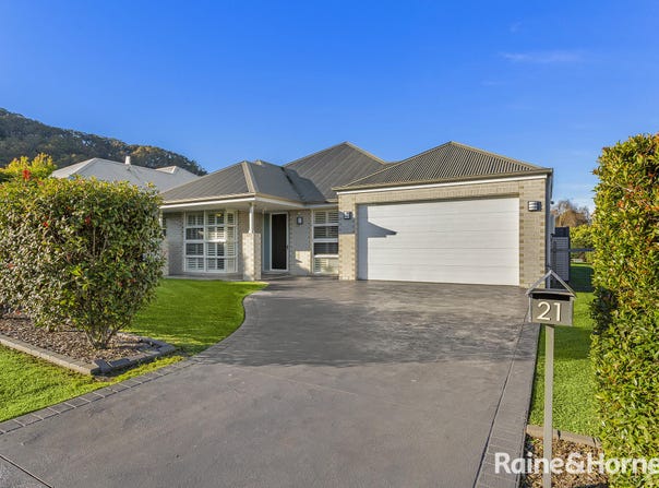 21 St Andrews Way, Coolangatta, NSW 2535