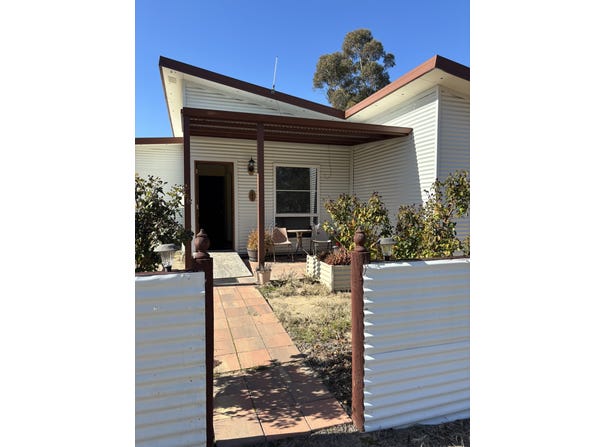 1 Martin Street, Meckering, WA 6405