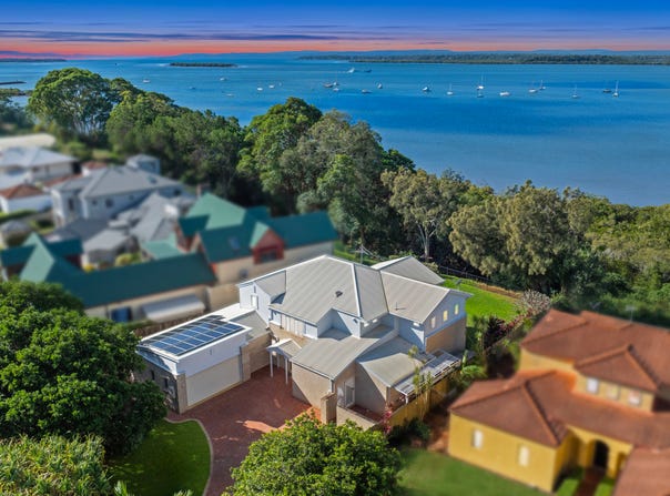 1 The Rampart, Redland Bay, Qld 4165