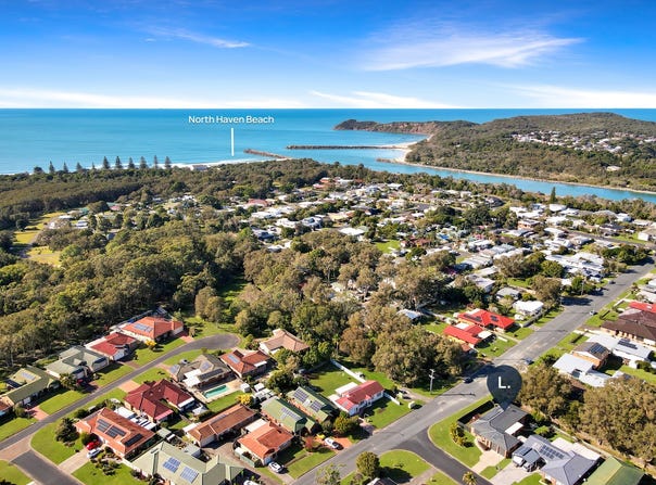 1 Murson Crescent, North Haven, NSW 2443