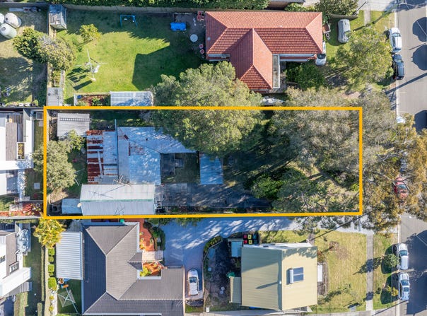 16 Chipilly Avenue, Engadine, NSW 2233