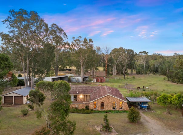 139 Lake Road, Elrington, NSW 2325