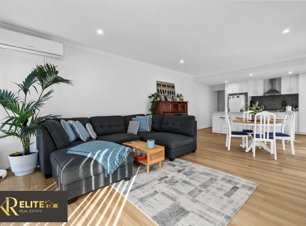 6/23 Limestone Rise, Piara Waters, WA 6112