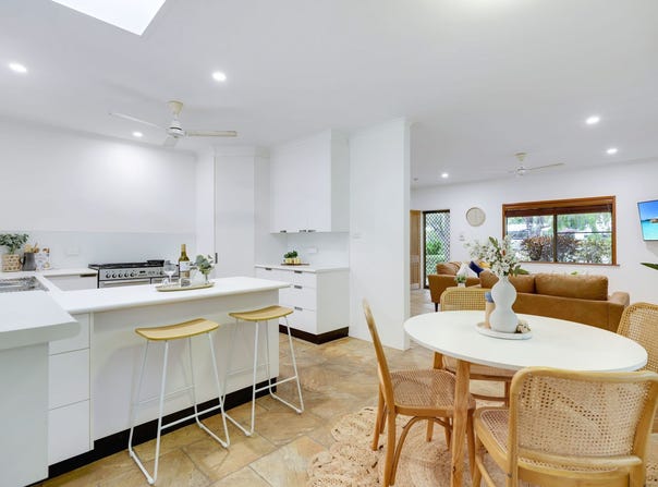 10 Iona Close, Edge Hill, Qld 4870
