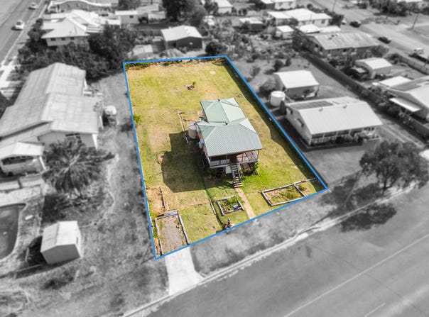 11 Dear Street, Gin Gin, Qld 4671