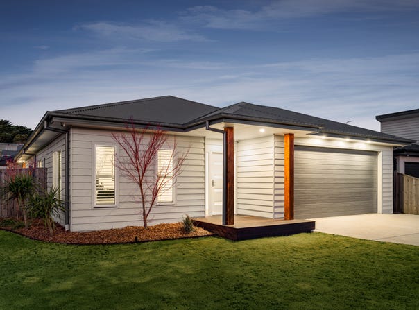 9 Tributary Way, Woodend, Vic 3442