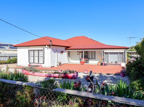17 Boga Street, Lake Boga, Vic 3584