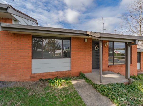 2/219 Donnelly Street, Armidale, NSW 2350