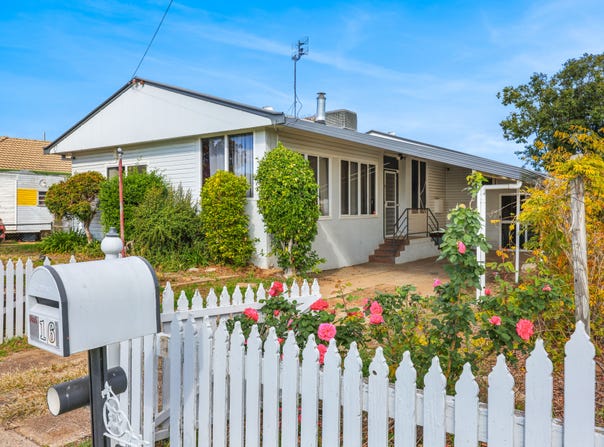 16 Southview Street, West Tamworth, NSW 2340