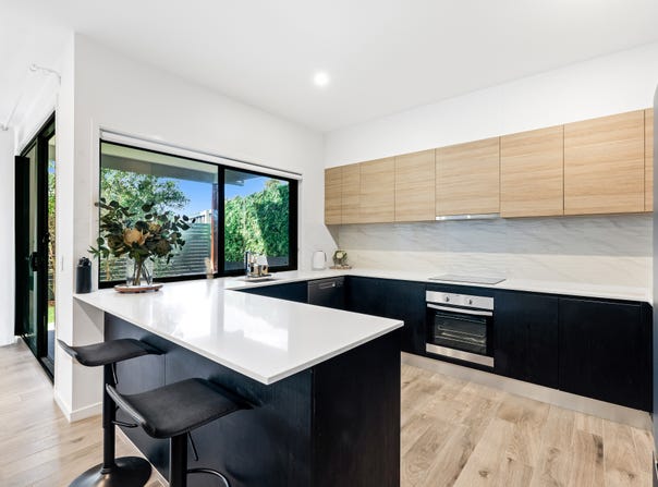 6/156 Whiting Street, Labrador, Qld 4215